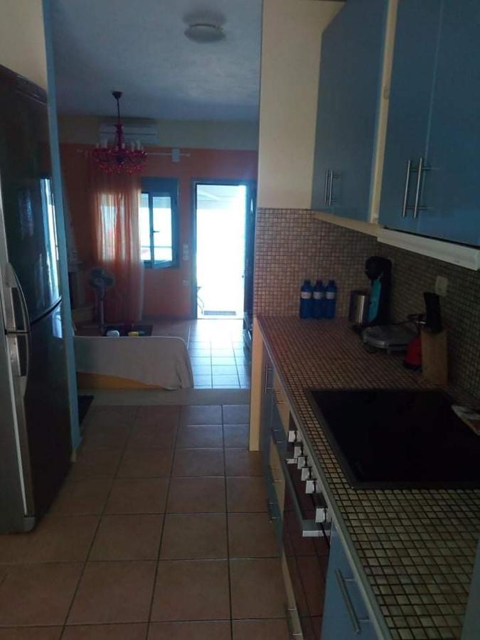 Whole Apartment In Loutsa With Amazing View المظهر الخارجي الصورة
